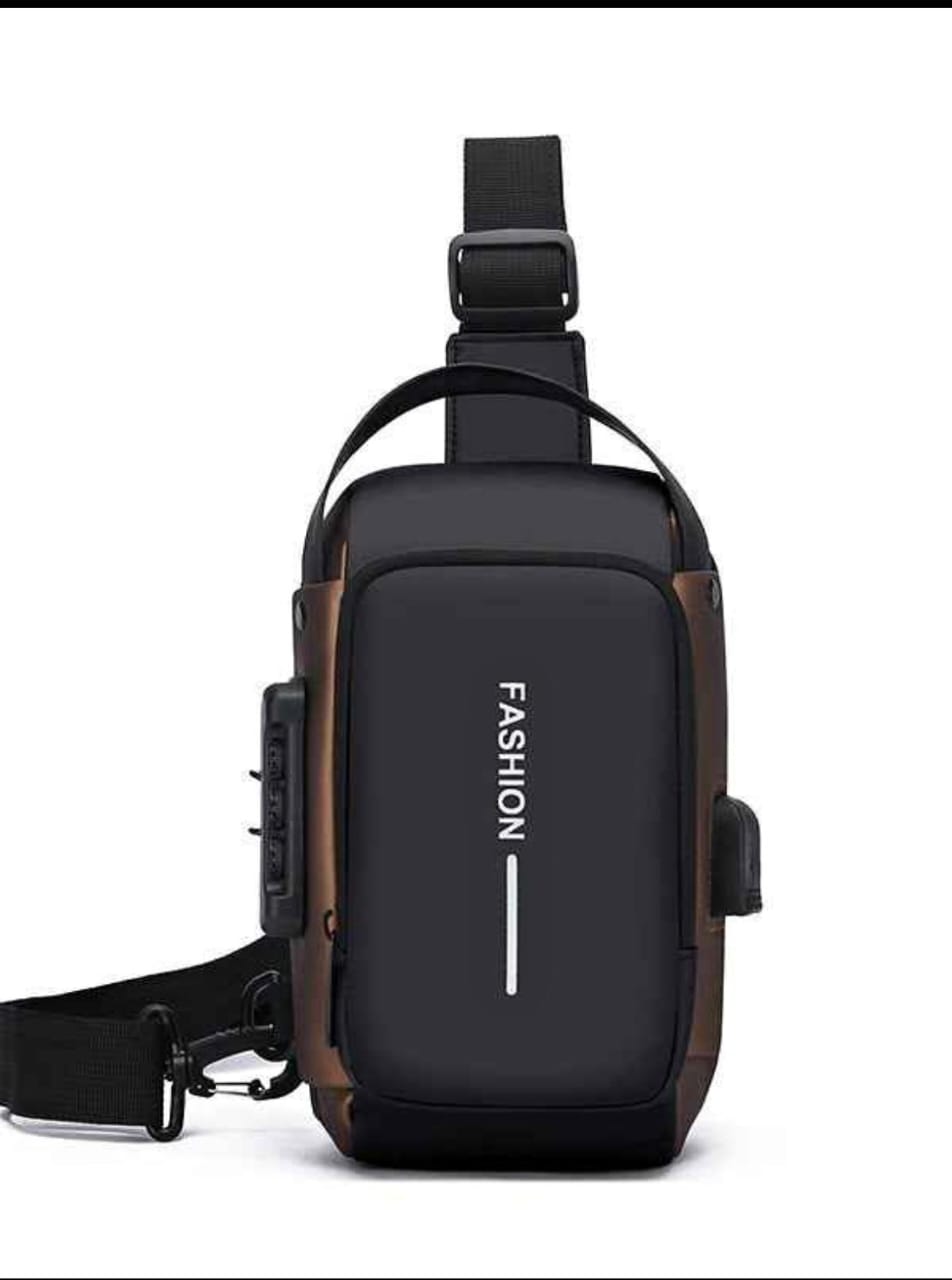 Sacoche bandoulière homme élégante et pratique, avec plusieurs compartiments de rangement.